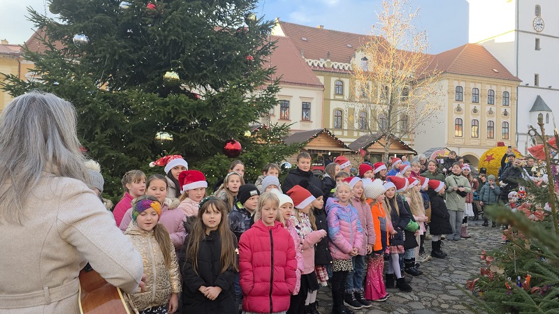 Namesti-10.12.25-c.1