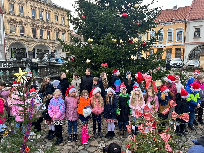 Namesti-10.12.25-c.2